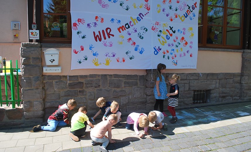 Kindervilla Bad Frankenhausen feiert bunt und fr&ouml;hlich den Kindertag