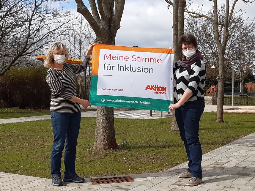 v.l. Gaby schmidt und Kati Weber Thinka