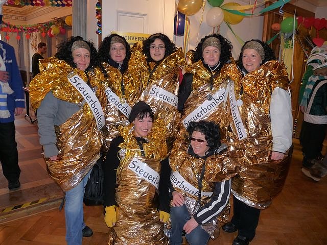 Erst&uuml;rmung Rathaus