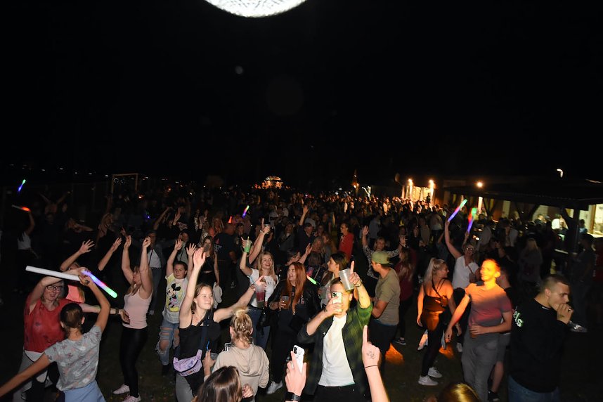 90 & 2000 Party in Urbach