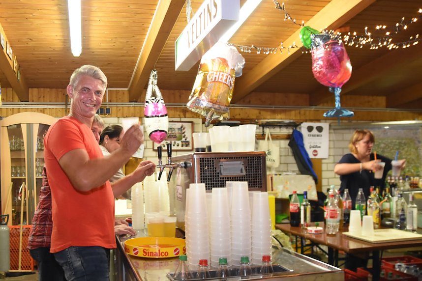 90 & 2000 Party in Urbach