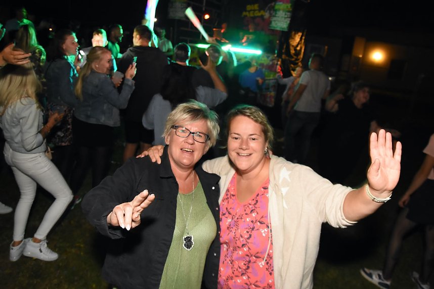 90 & 2000 Party in Urbach