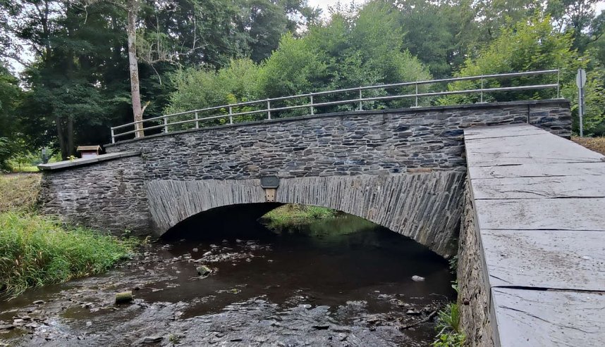 Vom M&auml;gdesprung zum Waldgagsthof