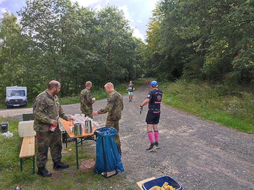 Die Soldatinnen und Soldaten bei der "Operation Berglauf"