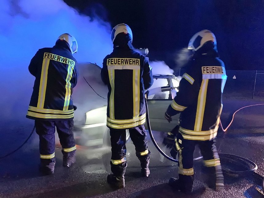 Fahrzeugbrand bei Ebeleben