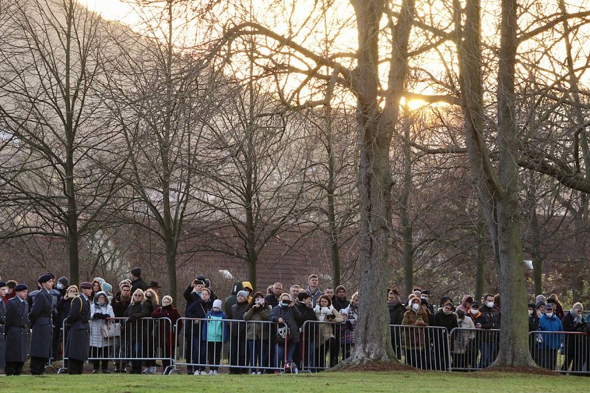 Gel&ouml;bnis neuer Soldatinnen und Soldaten der Bundeswehr im Lustgarten im Schloss Sondershausen 