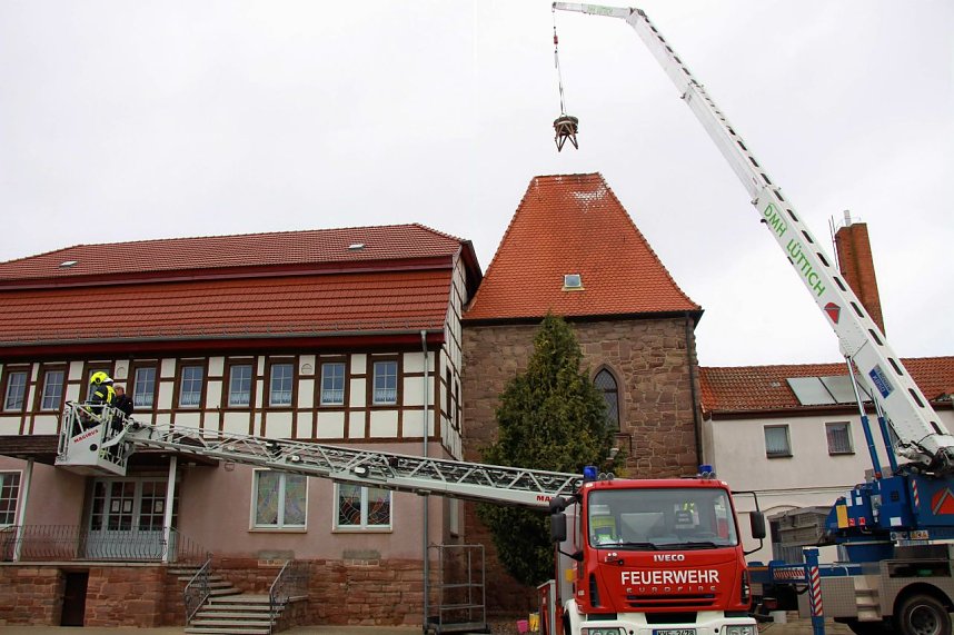Bauarbeiten am Ringelebener Storchennest