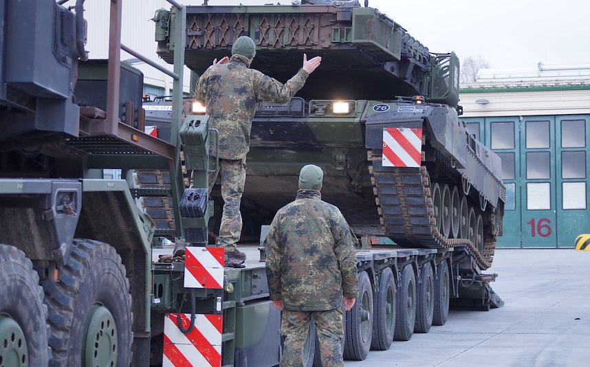 B&uuml;rgermeister Strejc besucht Panzerbatallion in Bad Frankenhausen