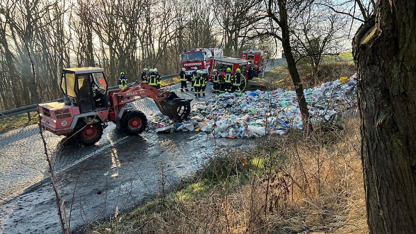 M&uuml;llbrand in G&uuml;nserode