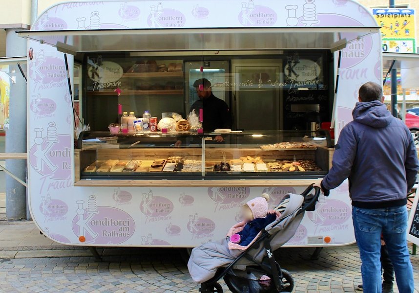 Gut besuchter Sondersh&auml;user Ostermarkt