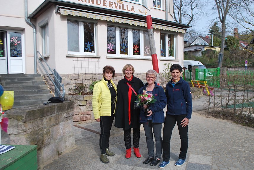 Kerstin T&ouml;ppe wird nach 46 Dienstjahren in den Ruhestand "entlassen".