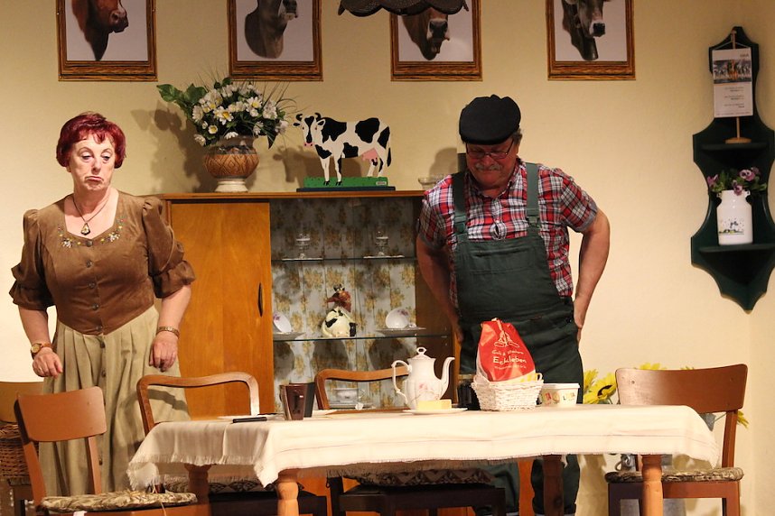 Premiere im Allmenh&auml;user Bauerntheater