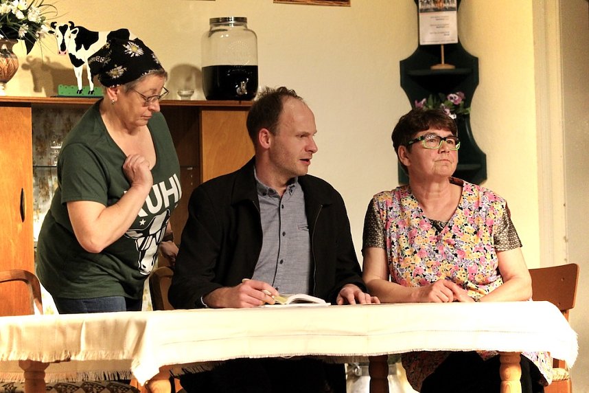 Premiere im Allmenh&auml;user Bauerntheater