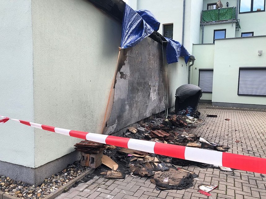 Ausgebrannte M&uuml;lltonne in Nordhausen