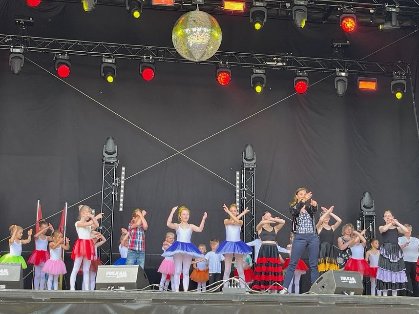 Das Tanzstudio Radeva zeigte auf dem Residenzfest in Sondershausen was seine Eleven k&ouml;nnen