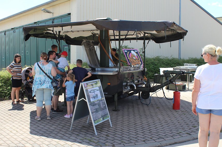 Tag der "Offenen T&uuml;r" auf dem Gel&auml;nde der Kyffh&auml;user Kaserne zwischen Bad Frankenhausen und Seehausen 
