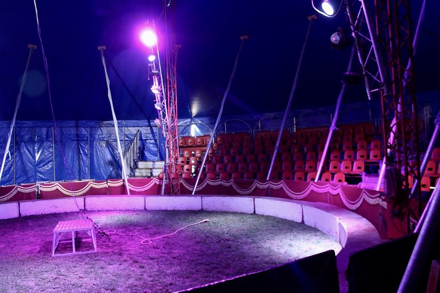 Circus Salto gastiert in Sondershausen - die Manege hat Platz f&uuml;r 1000 Zuschauer