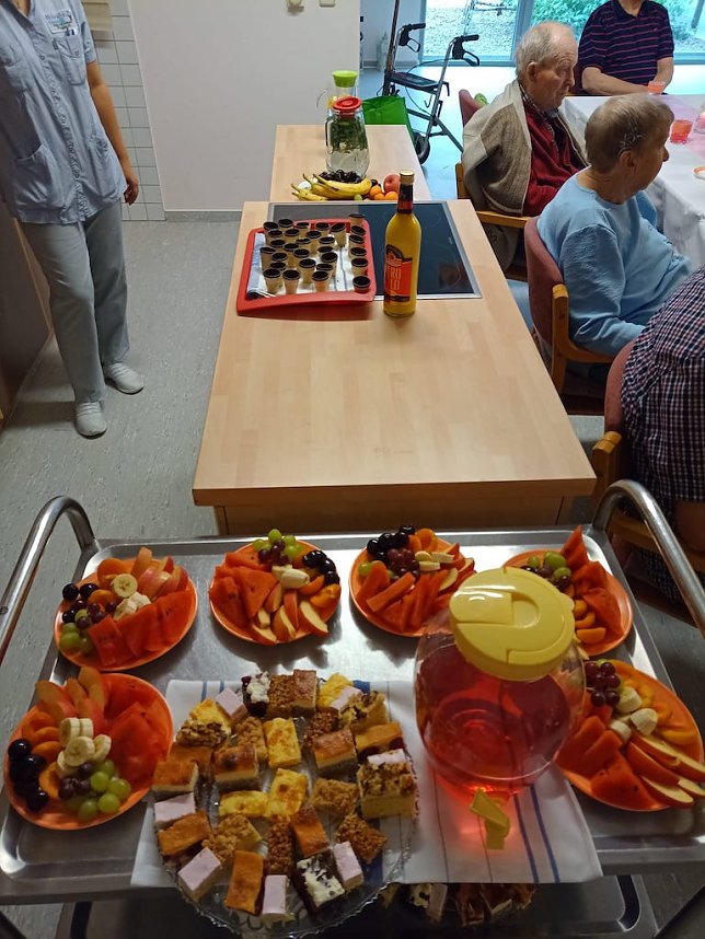 Fr&ouml;hliches Beisammensein am Tag der offenen T&uuml;r