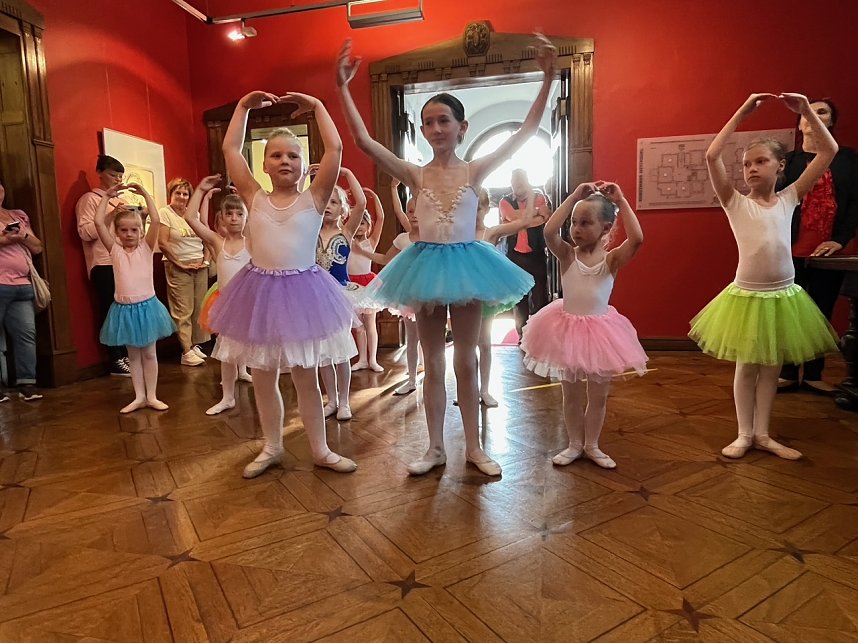 Die Eleven des Tanzstudios Radeva hatten zuletzt viel B&uuml;hnenzeit