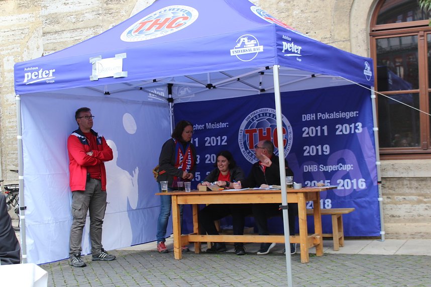 Vorstellung des neuen THC-Teams gestern auf dem Langensalzaer Neumarkt