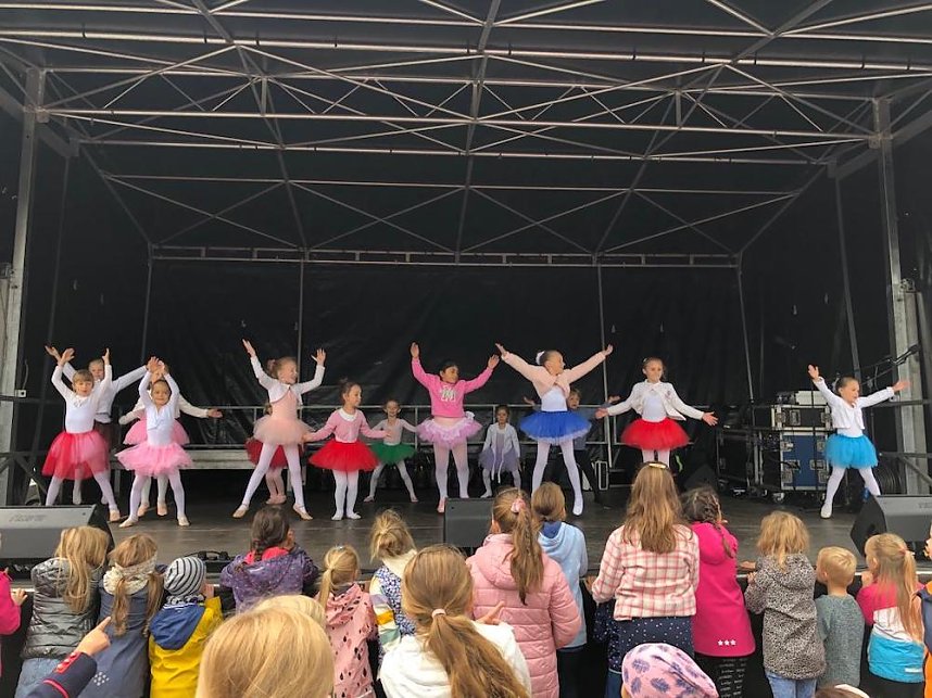 Auftritte des Tanzstudios Radeva