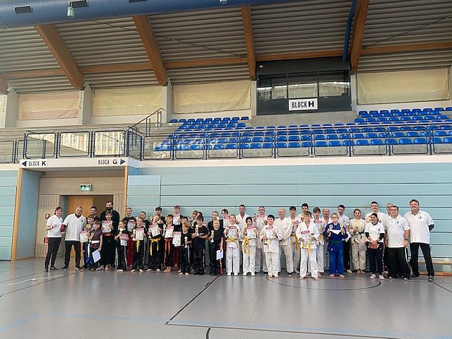 Mit vier Wettk&auml;mpfern ging es zum Herbsturnier in Nordhausen