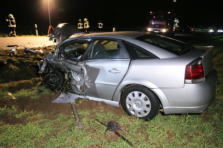 Zu einem schweren Verkehrsunfall kam es am fr&uuml;hen Mittwochabend auf der K517 zwischen Heldrungen und Oberheldrungen