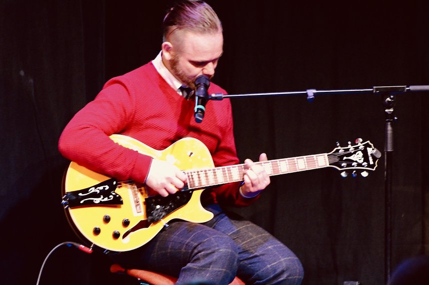 In Haus der Kunst in Sondershausen fand das vorletzte Weihnachtskonzert des Tenortrios Fellas, in diesem Jahr, vor ausverkauftem Haus statt. Am Klavier begleitete sie die bekannten Pianistin Rosalina Genchev 