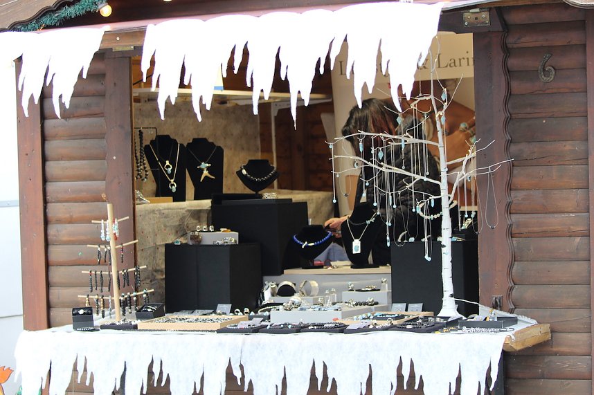 Morgendliche Impressionen von Sondersh&auml;user Weihnachtsmarkt