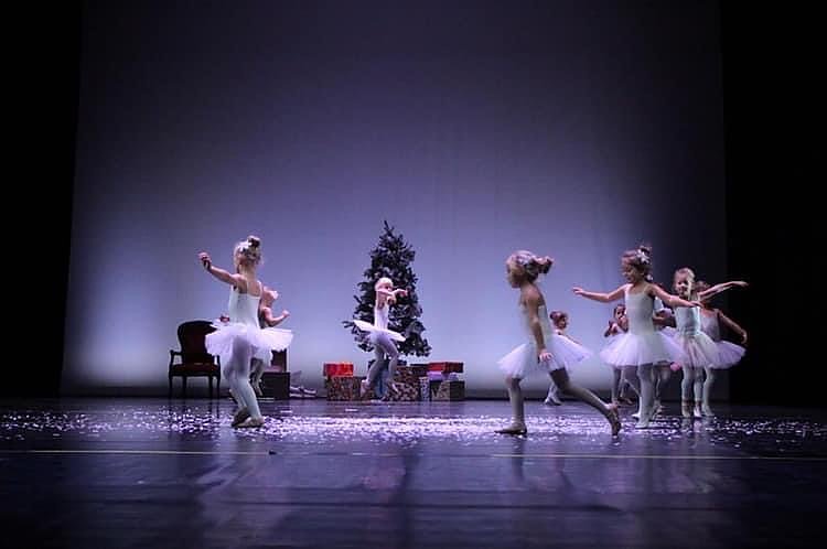 Erfolgsgeschichte: Tanzschule Radeva seit 28 Jahren aktiv