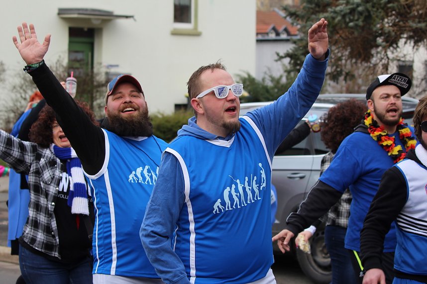 Ausgelassen und fr&ouml;hlich feierten die Menschen am Rosenmontag in Sondershausen