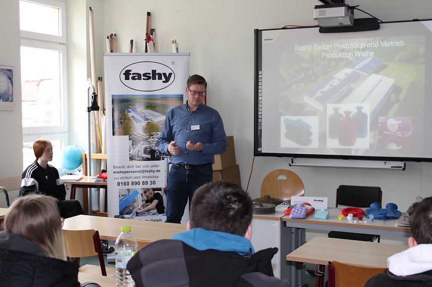 Schule trifft Wirtschaft - Regelschule Ro&szlig;leben