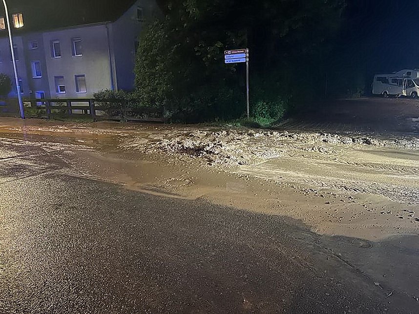 Starkregen setzt Stockhausen unter Wasser