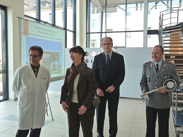 Einweihung neues Wirtschaftsgeb&auml;ude