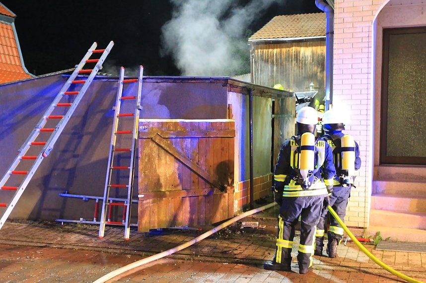 N&auml;chtlicher Brand in Bendeleben