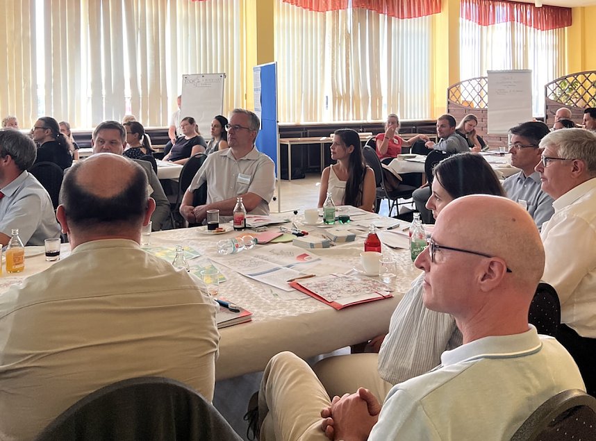 Runder Tisch in Ebeleben zum Thema: "Mobilit&auml;t in l&auml;ndlichen Raum"