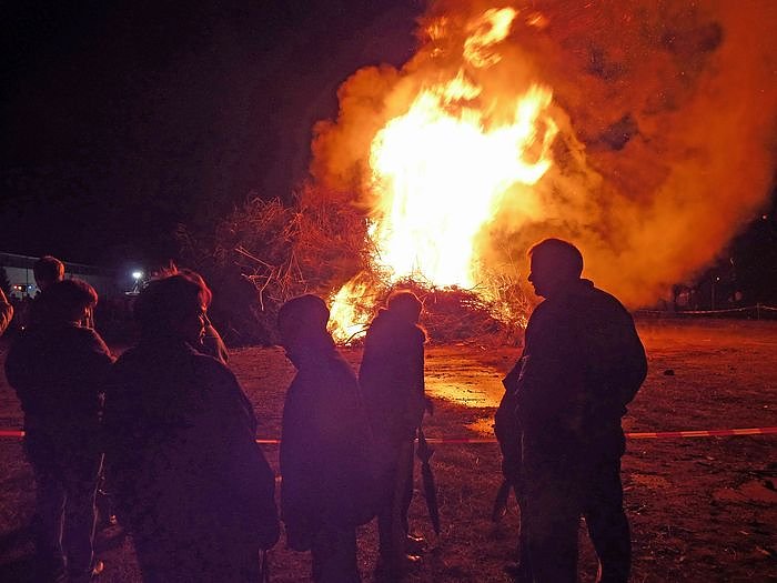 Osterfeuer-Party
