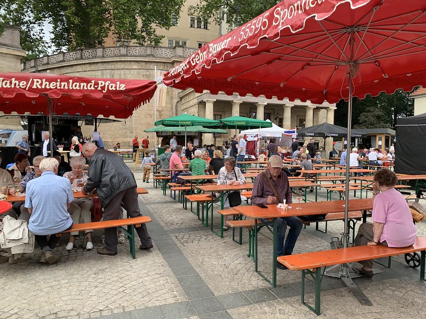 Sonderh&auml;user Heimatshoppen und Weinfest