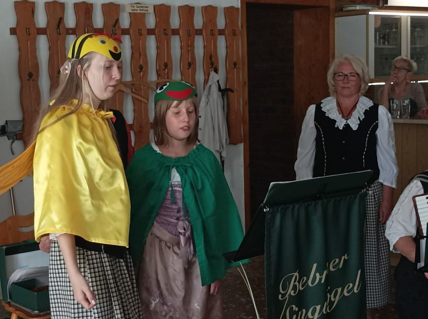 Bebraer Singv&ouml;gel im WB4