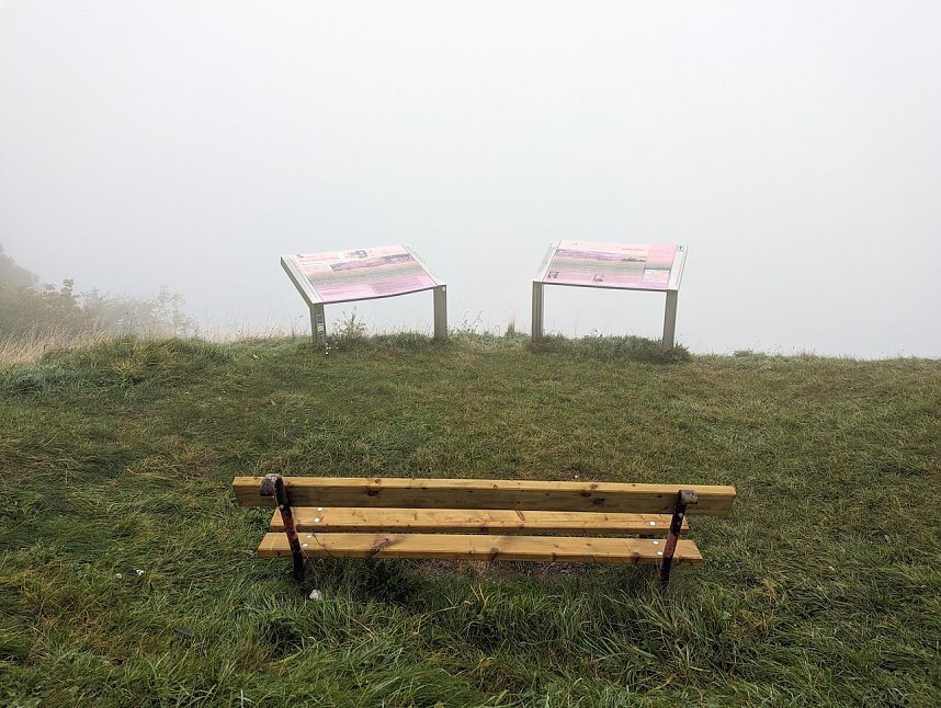 Der Frauenberg-Trai (Sondershausen) ist ein Familienerlebniswanderweg mit sieben verschiedene Erlebnisstationen