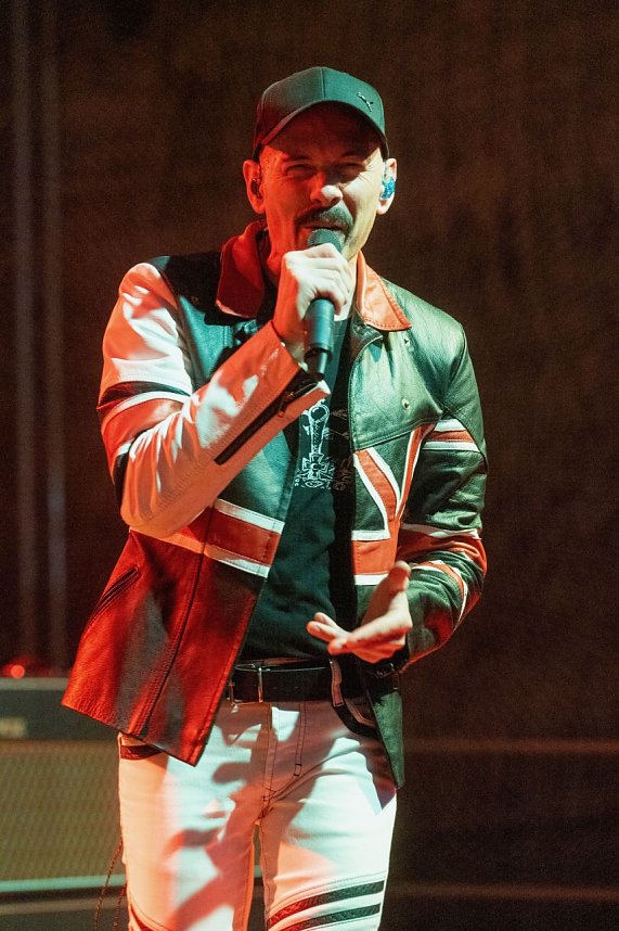 Queen May Rock bring den tiefsten Konzertsaal der Welt zum Beben 