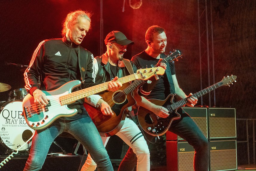 Queen May Rock bring den tiefsten Konzertsaal der Welt zum Beben 