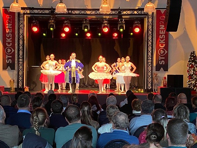 Tanzschule Radeva gastierte im Sondersh&auml;user Klubhaus Stocksen