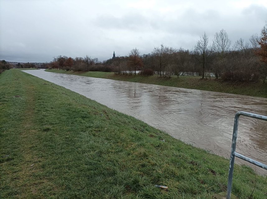 Wipper in Richtung Stadtmitte und Schloss.