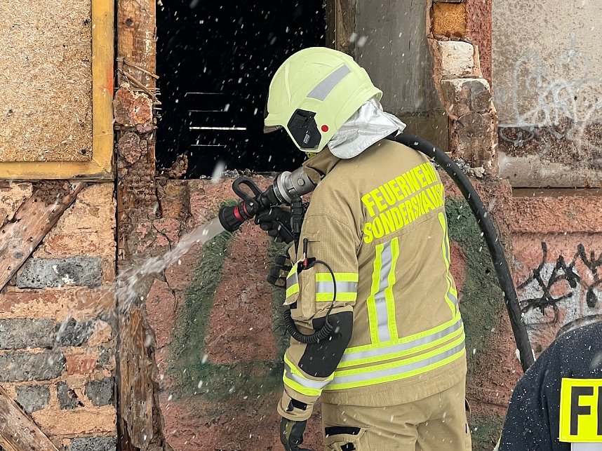 Brand im Sondersh&auml;user Schlosspark