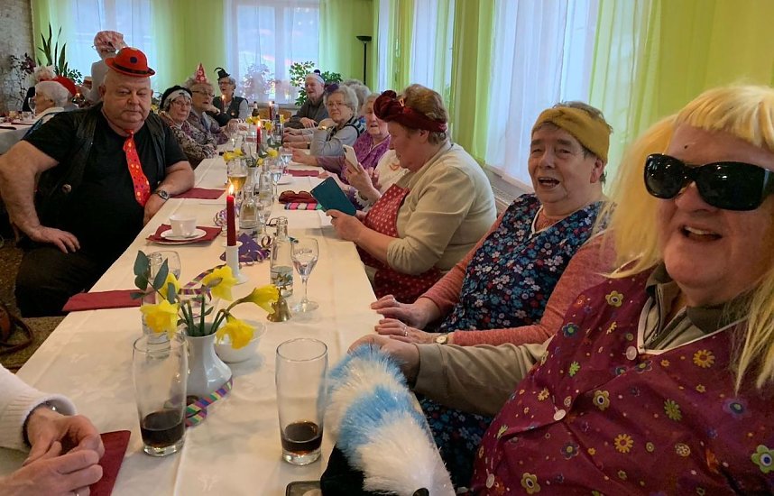 Ausgelassene Faschingsfeier bei der Volksolidarit&auml;t in Sondershausen