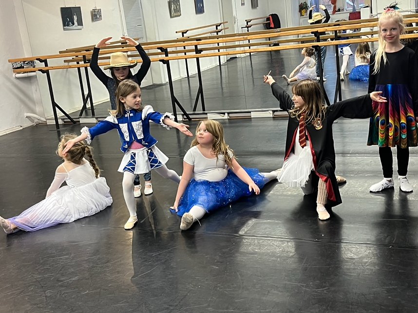 Faschingswoche im Tanzstudio Radeva