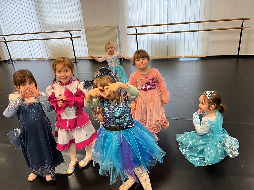 Faschingswoche im Tanzstudio Radeva