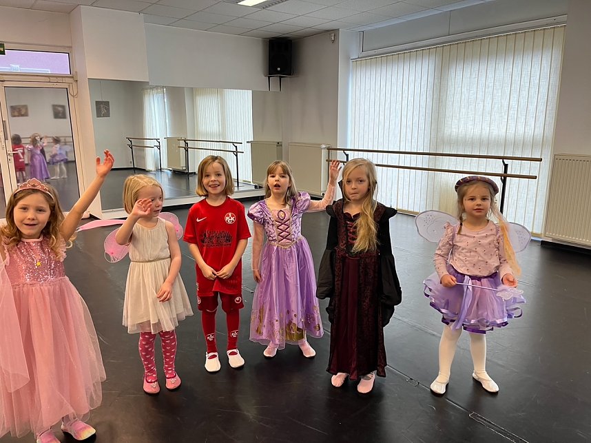 Faschingswoche im Tanzstudio Radeva