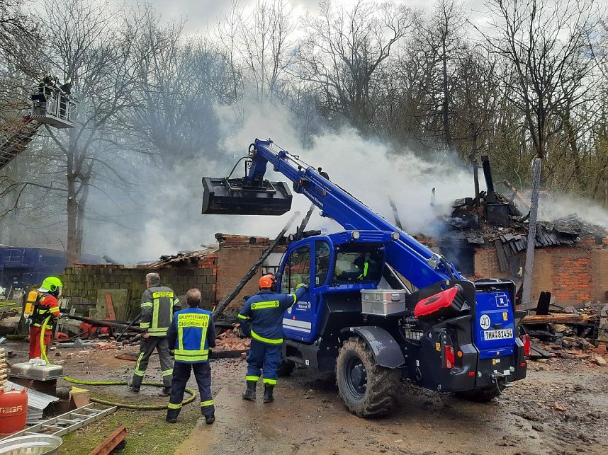 Brand und L&ouml;scharbeiten in Heldrungen